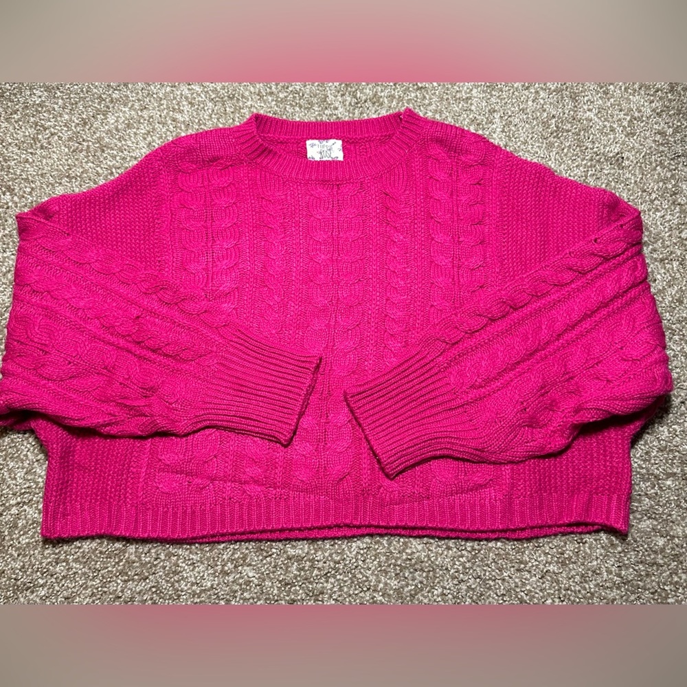 Cropped pink sweater